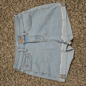 Brand: So Size: 3/26 Highrise Curvy Shortie